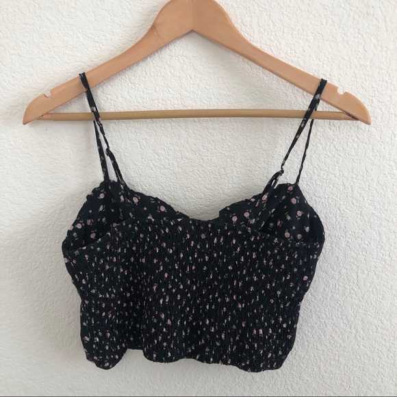 Adorable floral ruched bust crop top - Picture 6 of 7